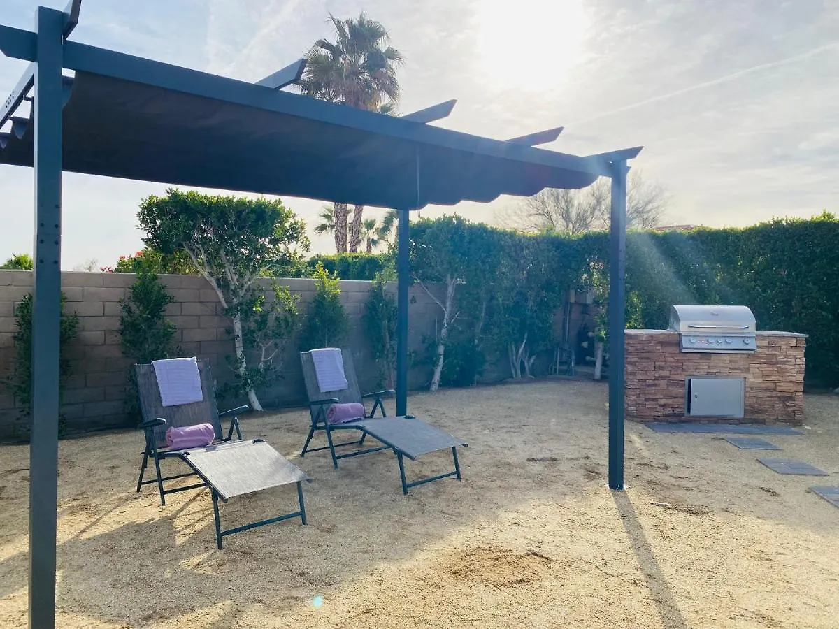 Holiday home Tranquil Palm Springs Villa, Saltwater Pool, Magical View, Minutes To Downtown, Sleeps 8 United States